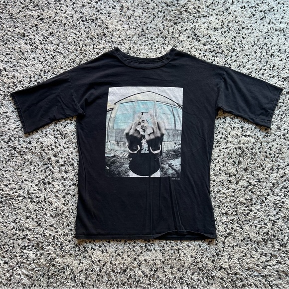 2pac Middle Finger Graphic Shirt Elbow Length Oversized Short Sleeve Tee Size 8 - Picture 1 of 8